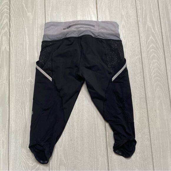 Lululemon Women's Black & Gray Stripe Run A Marathon Crop Leggings Size 6 - Picture 9 of 12